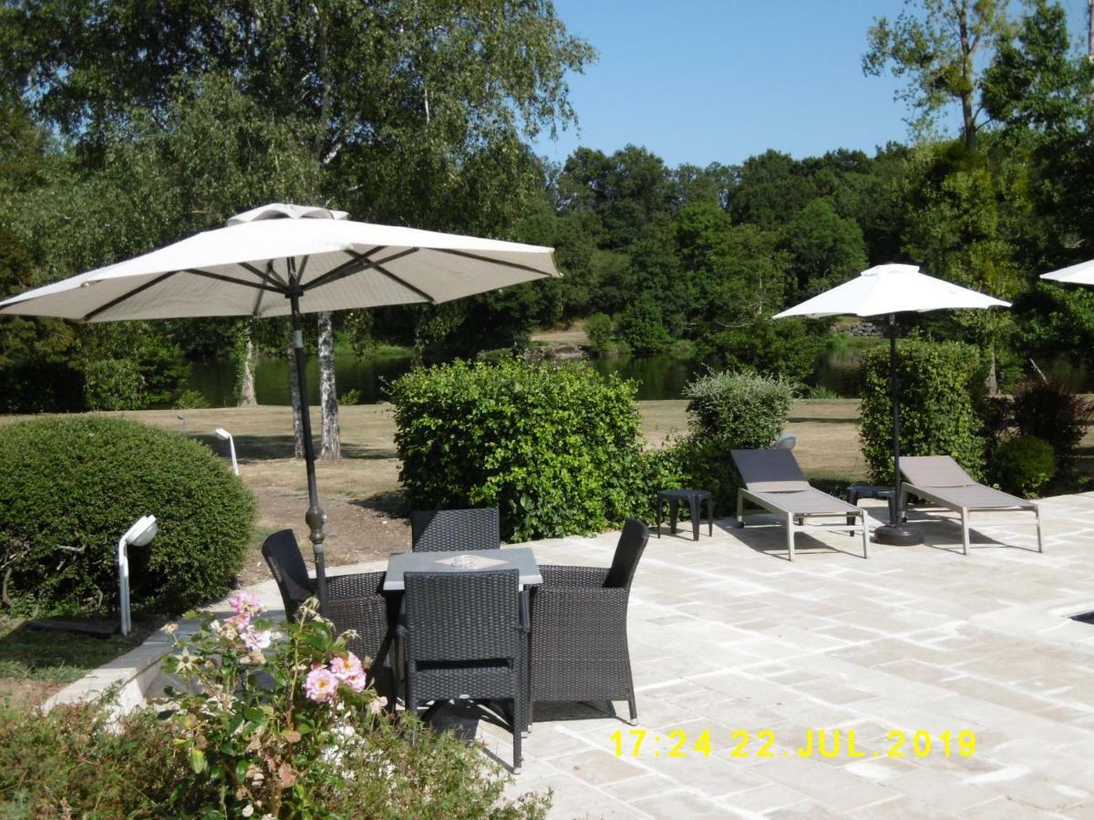 Logis Hotel Val De Vienne Le Vigeant المظهر الخارجي الصورة